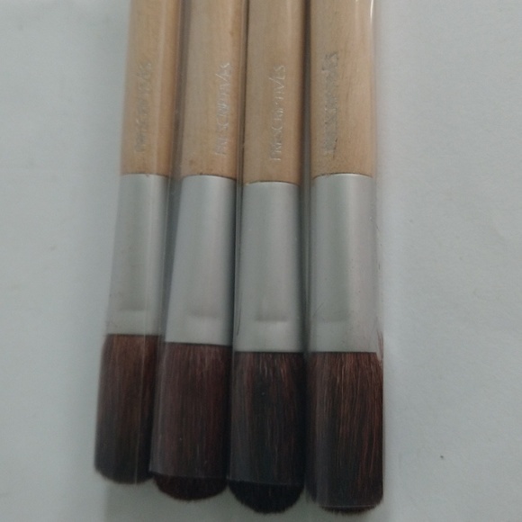 Four (4) Prescriptives Makeup Foundation Brushes - Picture 2 of 4